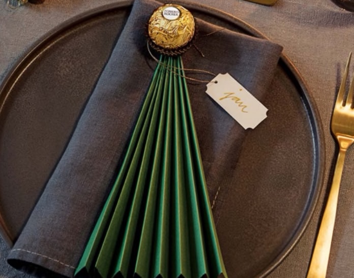 Sapins plissés Ferrero Rocher 