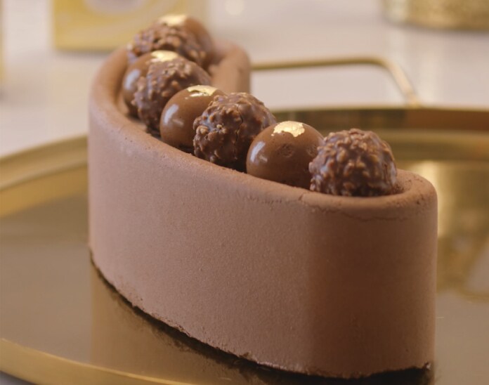 La Bûche Royale aux Ferrero Rocher