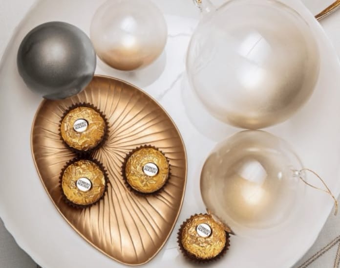 Élégant plateau à boules de Noël