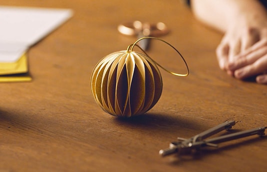 three-ornament-box-mobile