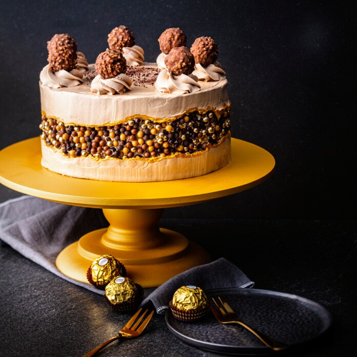 Fault Line Cake mit Ferrero Rocher