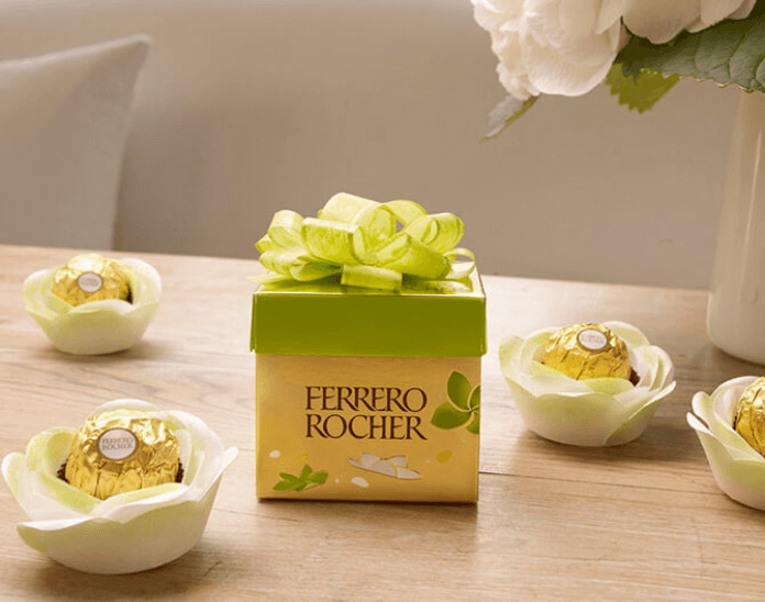 Hvide Ferrero Rocher-påskeroser