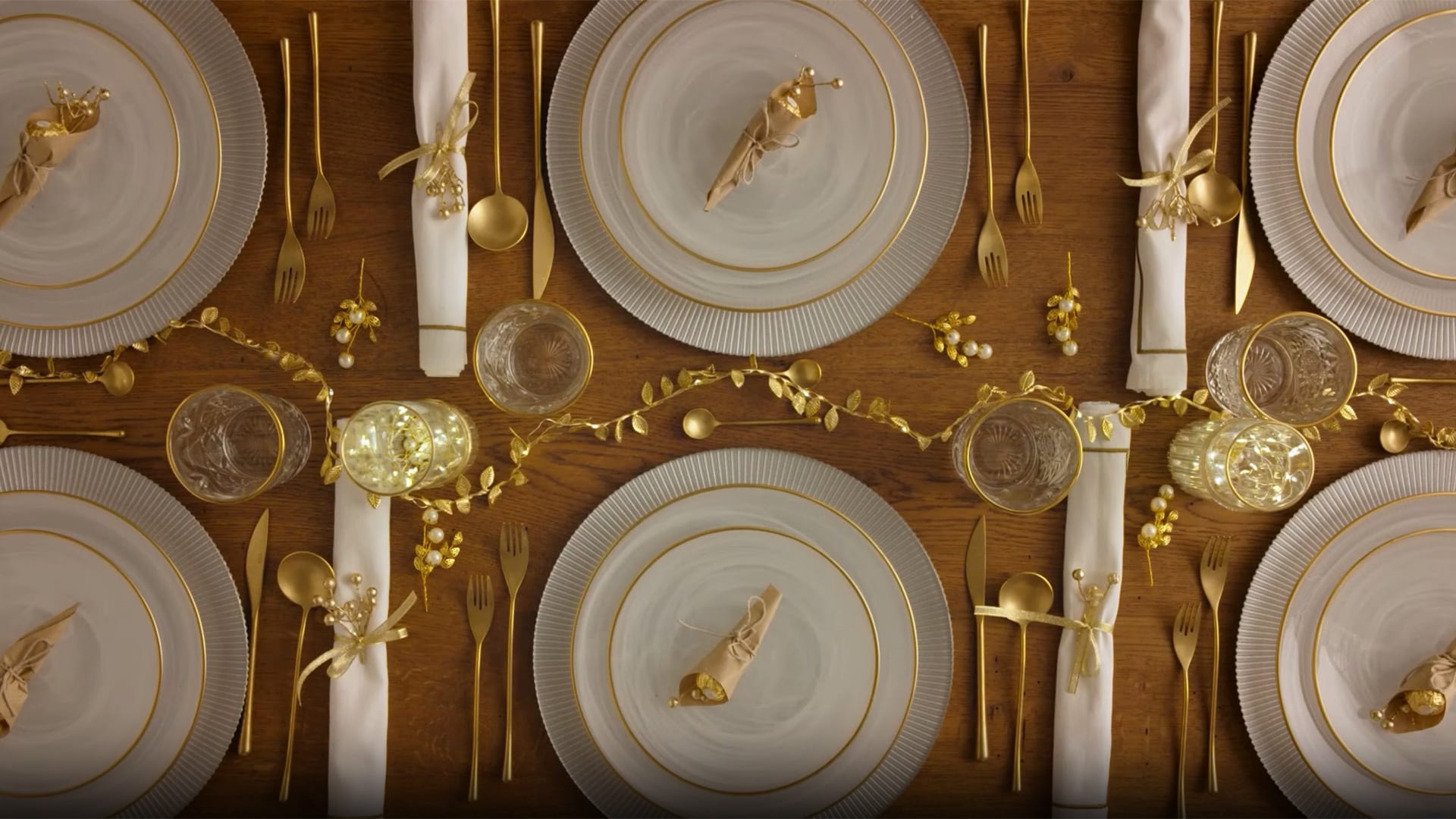 golden-table-video