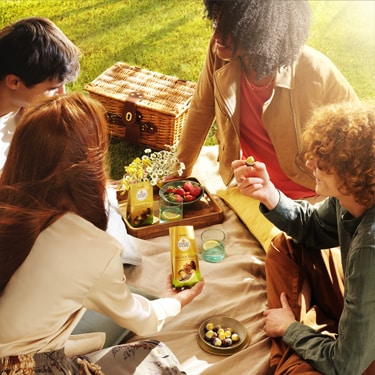 ferrero_rocher_easter_special_golden_eggs_occasion_mo_0