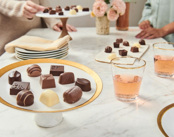 SHARING OR GIFTING FERRERO COLLECTION