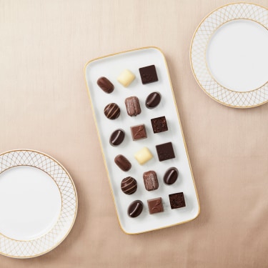 Golden Gallery Singature 24 Piece Gift Box